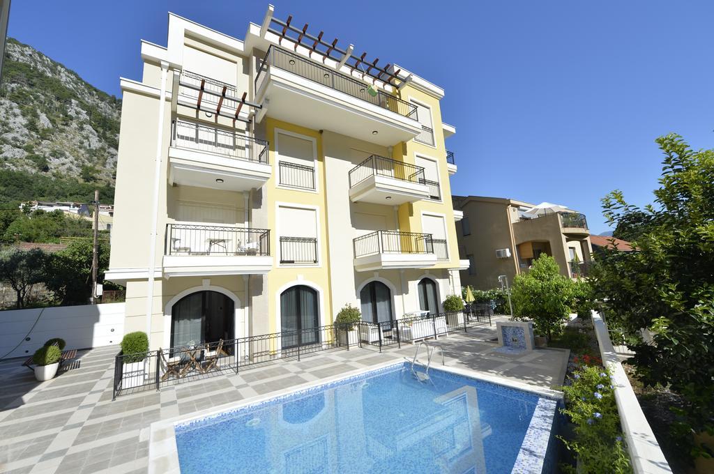 Posto Capitano C Group Apartment Котор Екстериор снимка
